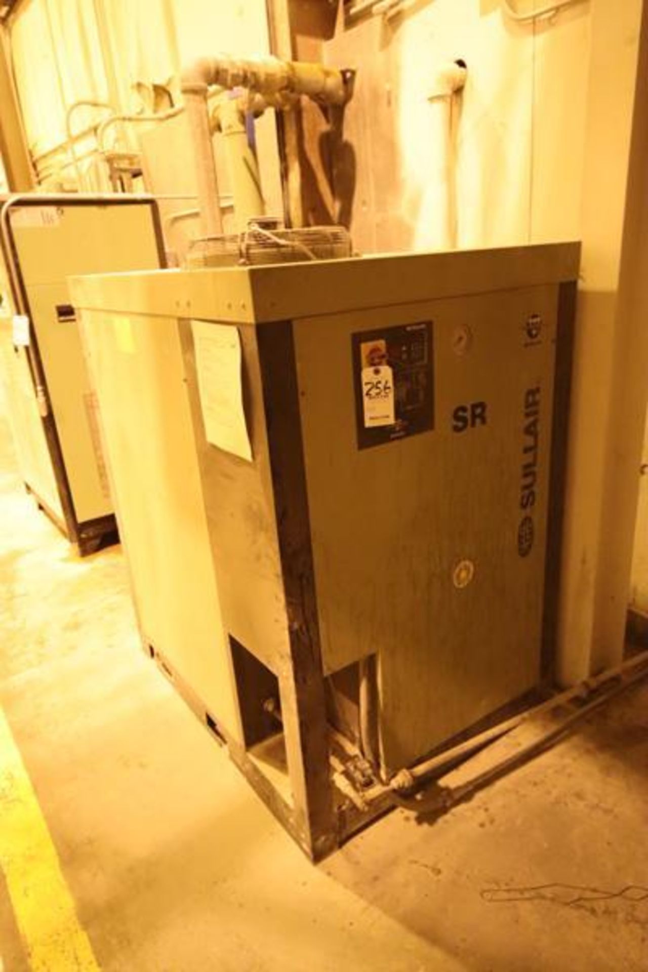 Sullair model SR1000 compressed air dryer. S/N 02250128-217, 174 psi max. air pressure, 407C refrige