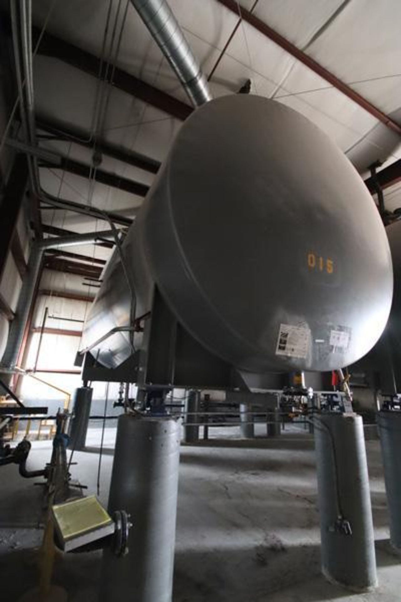 Approx. 10,000 gallon carbon steel horizontal storage tanks. Dished heads, on welded steel - Image 2 of 2