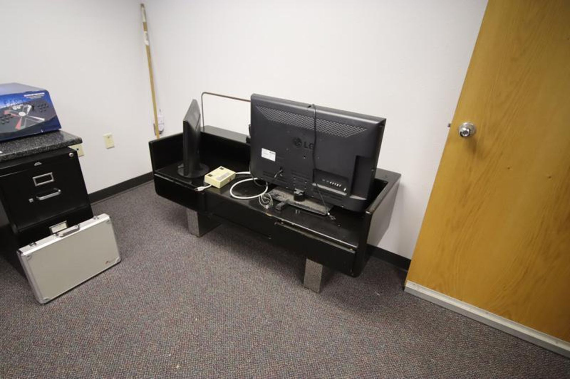 4-Drawer File, (4) Chairs, Round Table, US Map, Lateral File, 2-Drawer File, Speaker Phone, LG TV (R - Image 3 of 3