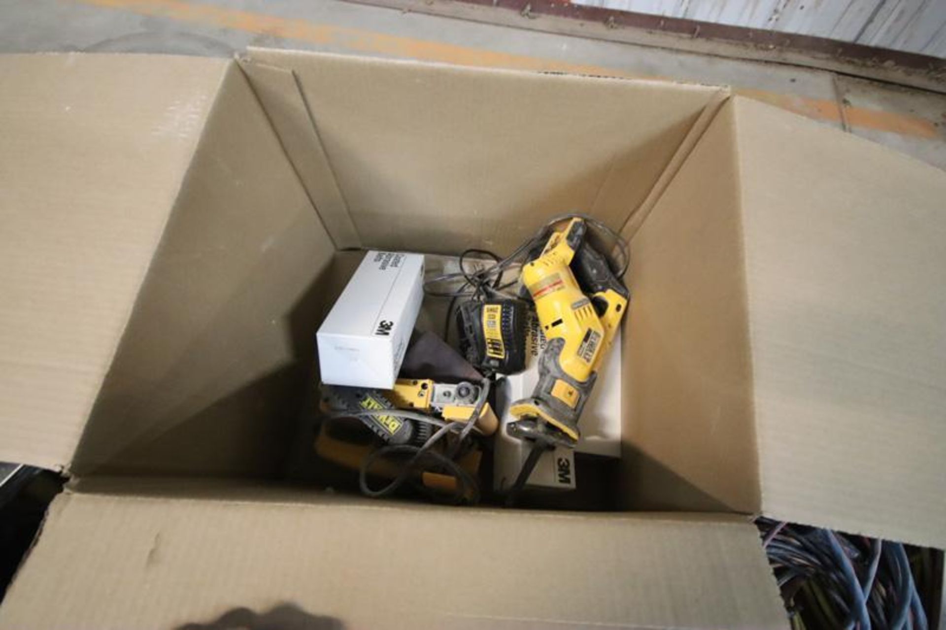 Vacuum Lifters, Extension Cords, DeWalt Battery Tools in Skid Box - Image 2 of 2