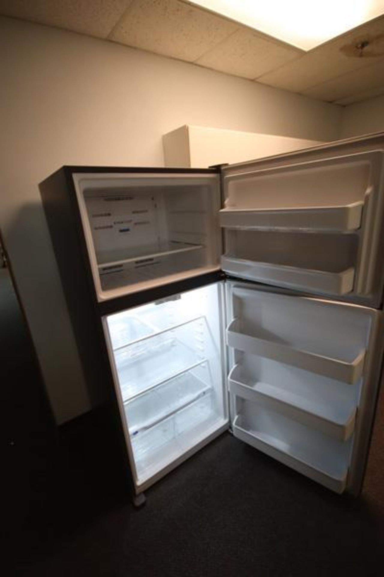 Frigidaire Refrigerator, Microwave, (2nd Floor) - Image 2 of 3