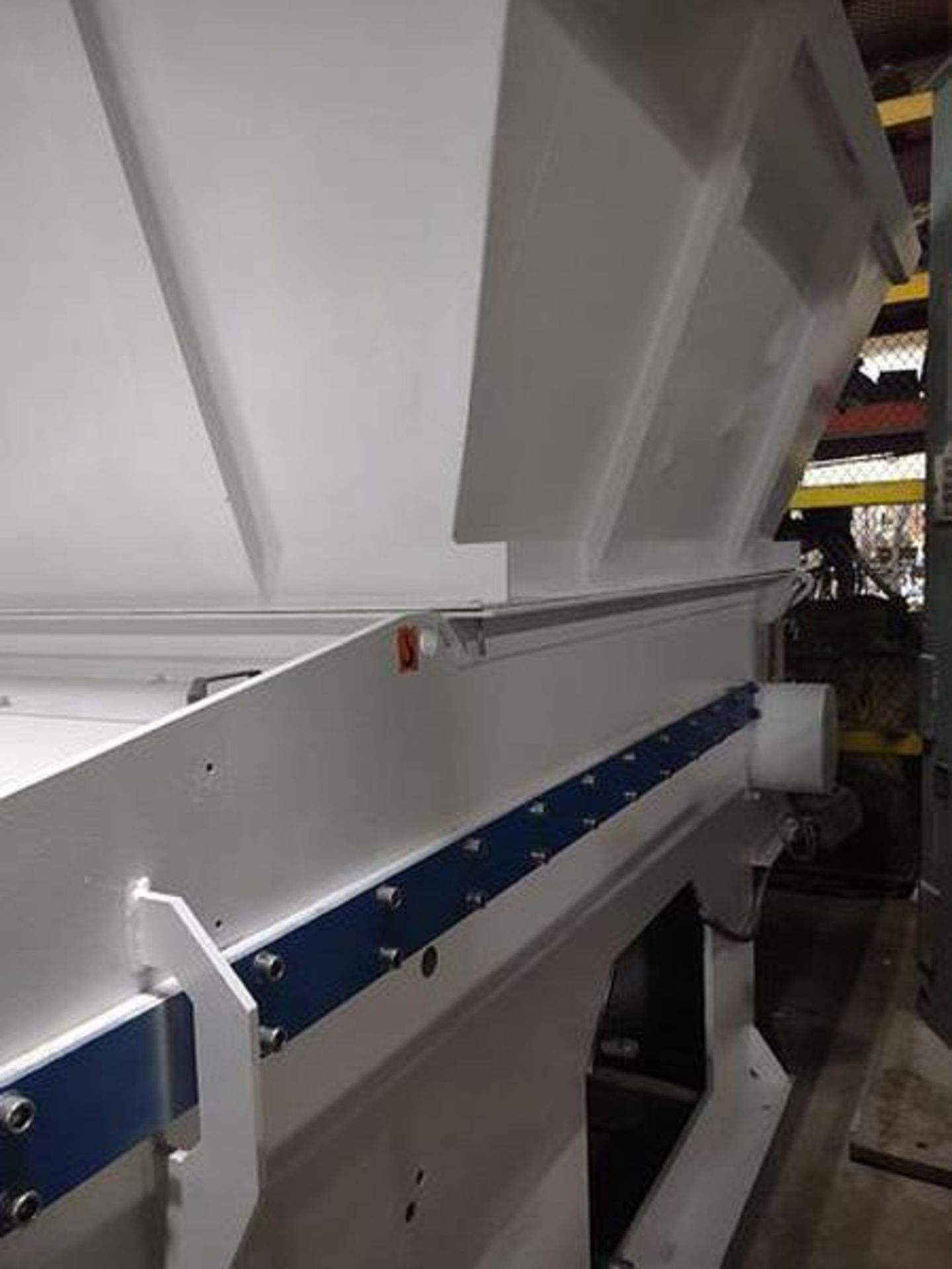 62" WIDE VECOPLAN TYPE RG 62/125 SWU SINGLE SHAFT SHREDDER MANUFACTURED 2011 - Image 5 of 9