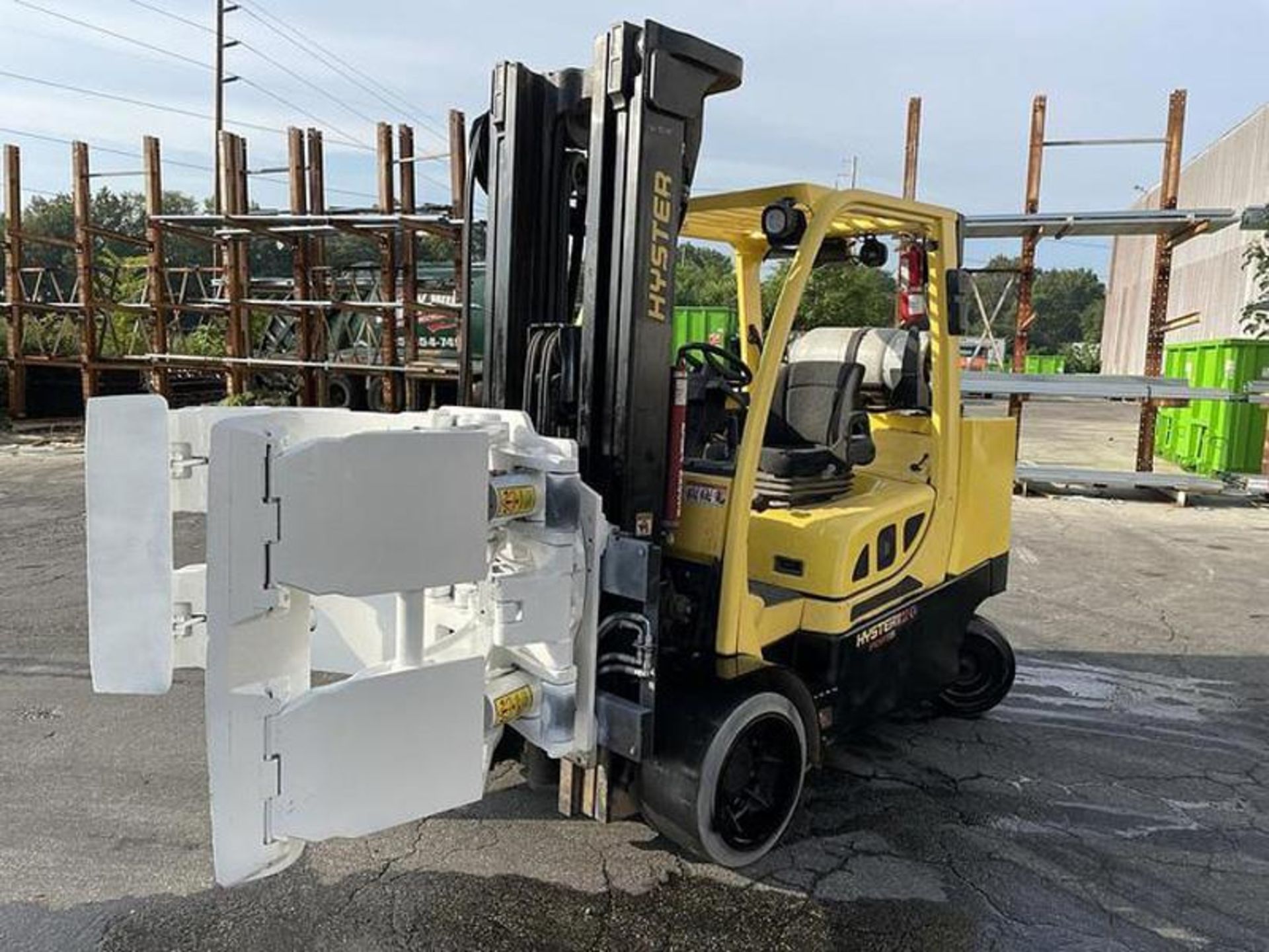 12,000 POUND HYSTER S120FTPRS FORKLIFT WITH PAPER ROLL CLAMP MFG. 2017