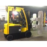 2017 HYSTER E60XN-33 6000 POUND ELECTRIC FORKLIFT WITH 64" ROLL CLAMP