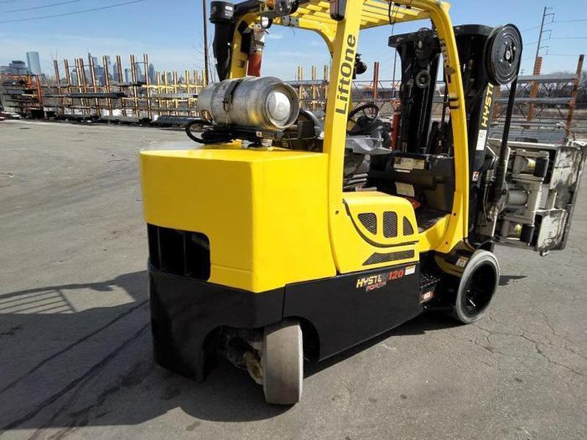 12,000 POUND HYSTER S120FTPRS PAPER ROLL CLAMP TRUCK - Image 7 of 14