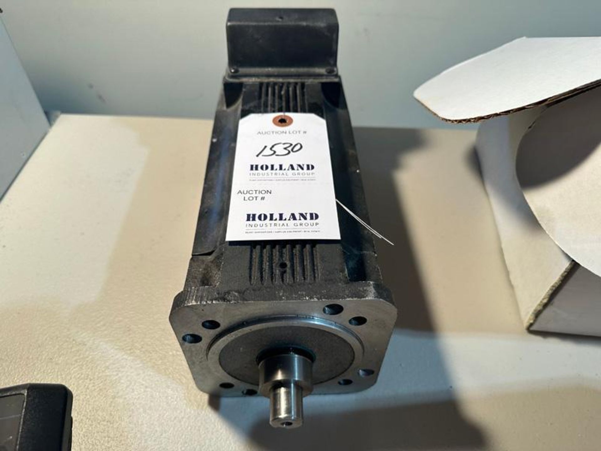 ALLEN BRADLEY 1326AB-B420H-M2L SERVO MOTOR AC PERMANENT MAGNET