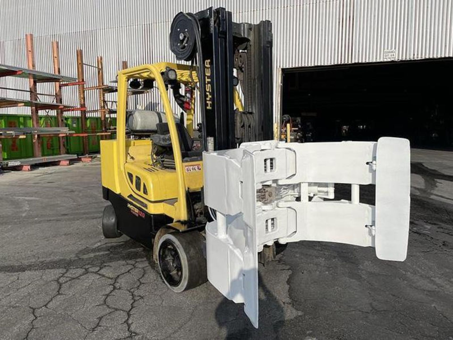 12,000 POUND HYSTER S120FTPRS FORKLIFT WITH PAPER ROLL CLAMP MFG. 2017 - Image 2 of 11