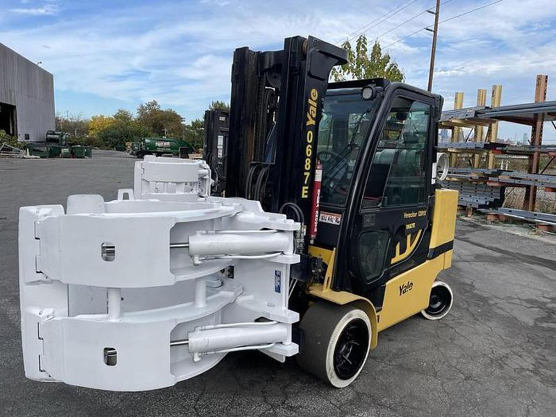 12,000 POUND YALE GLC120VXPRS FORKLIFT WITH 60" CASCADE ROLL CLAMP