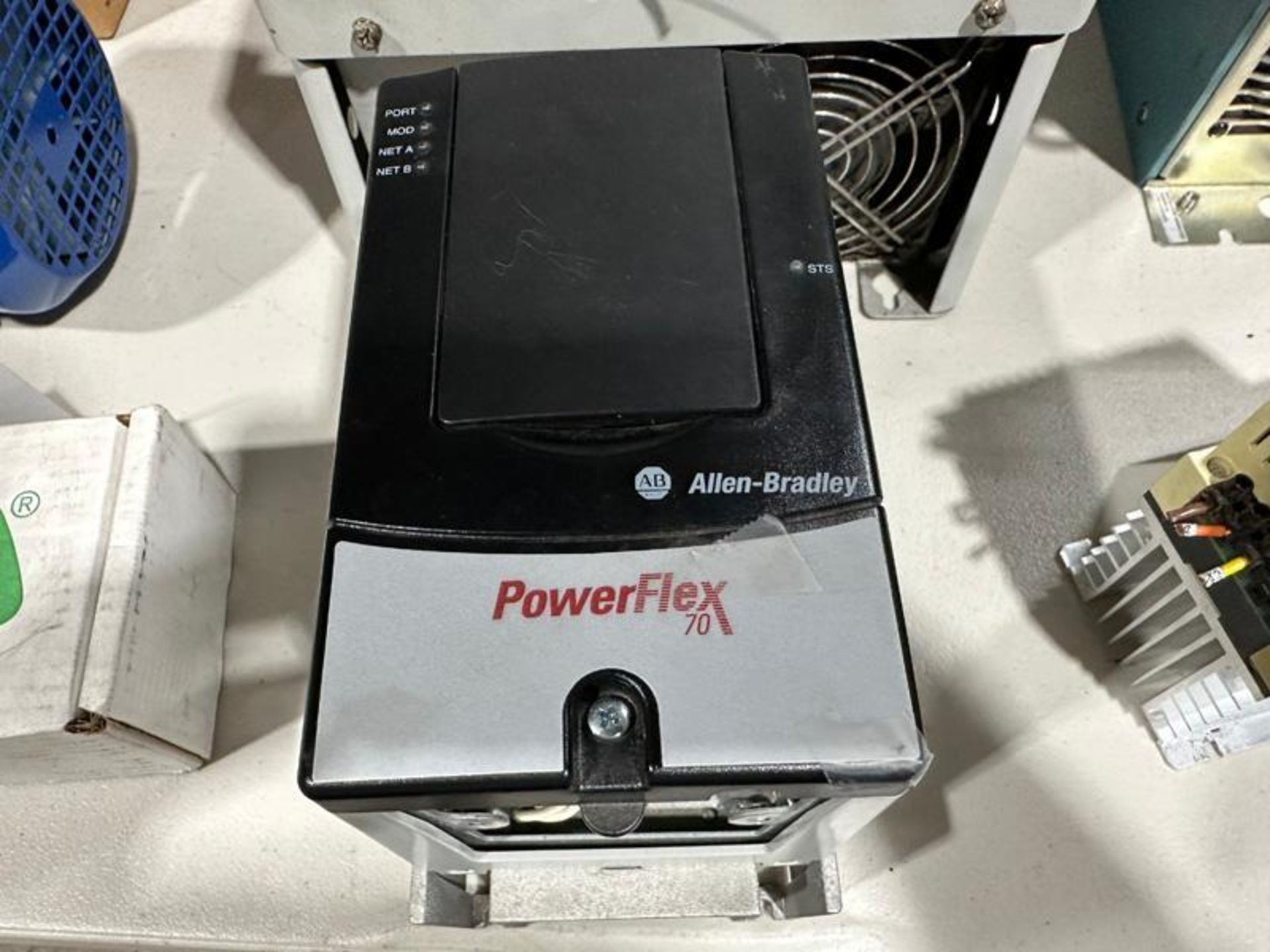 Allen-Bradley Powerflex Drive 20AD2P1A0AYNNNC0 1 HP