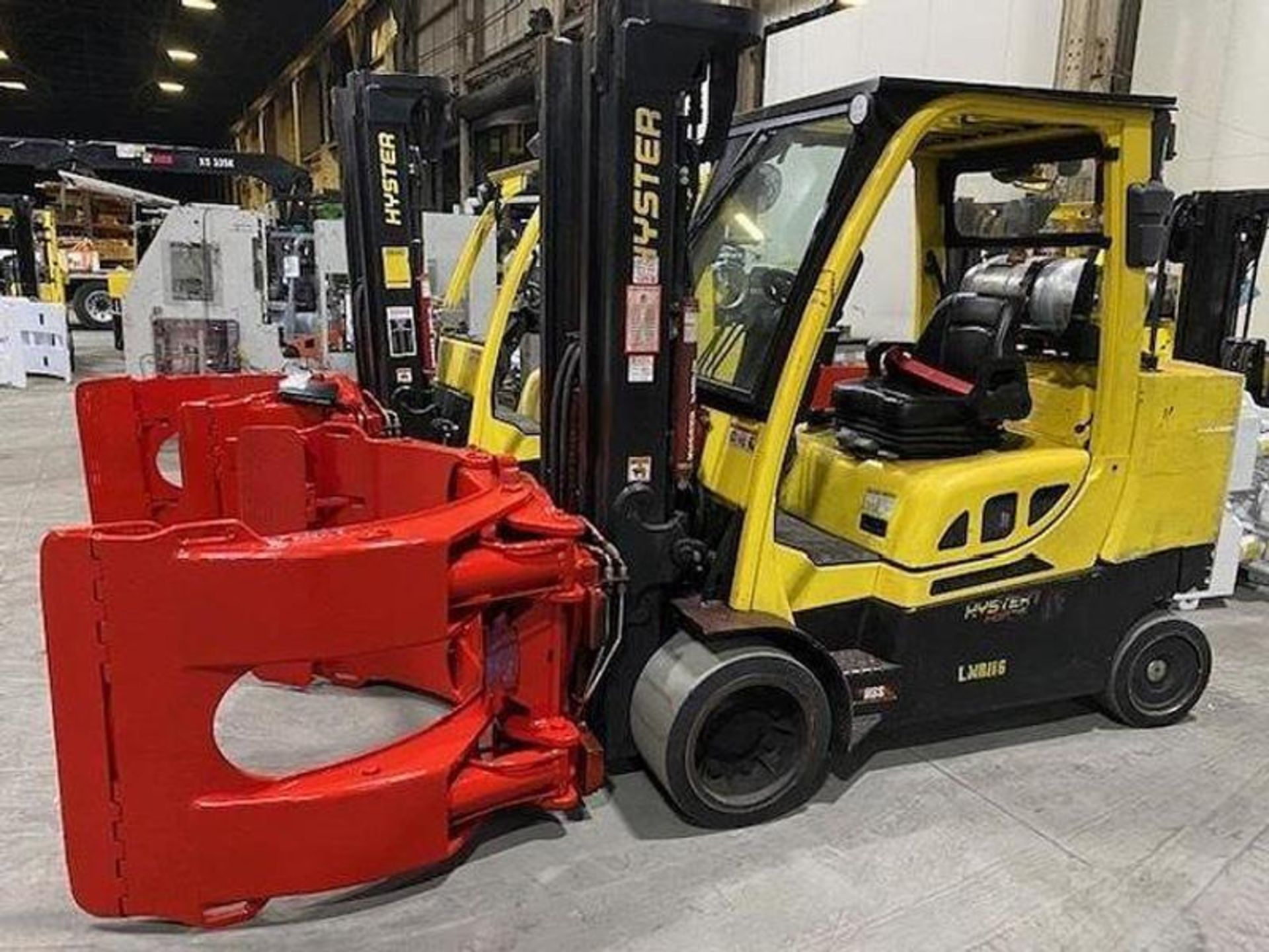 12,000 POUND HYSTER S120FTPRS FORKLIFT WITH BOLZONI PAPER ROLL CLAMP TRIPLE STAGE MAST MFG. 2018 - Image 3 of 12