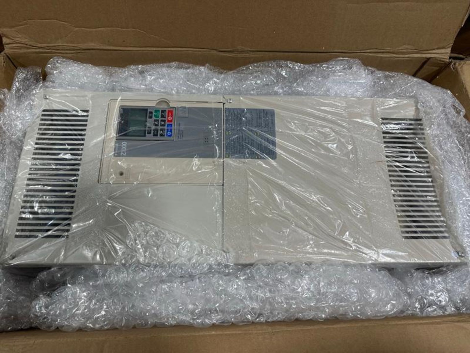 YASKAWA Z1000 CIMR-ZU4A0124AAA 3R DRIVE INVERTER 50/60HZ 400V 2019