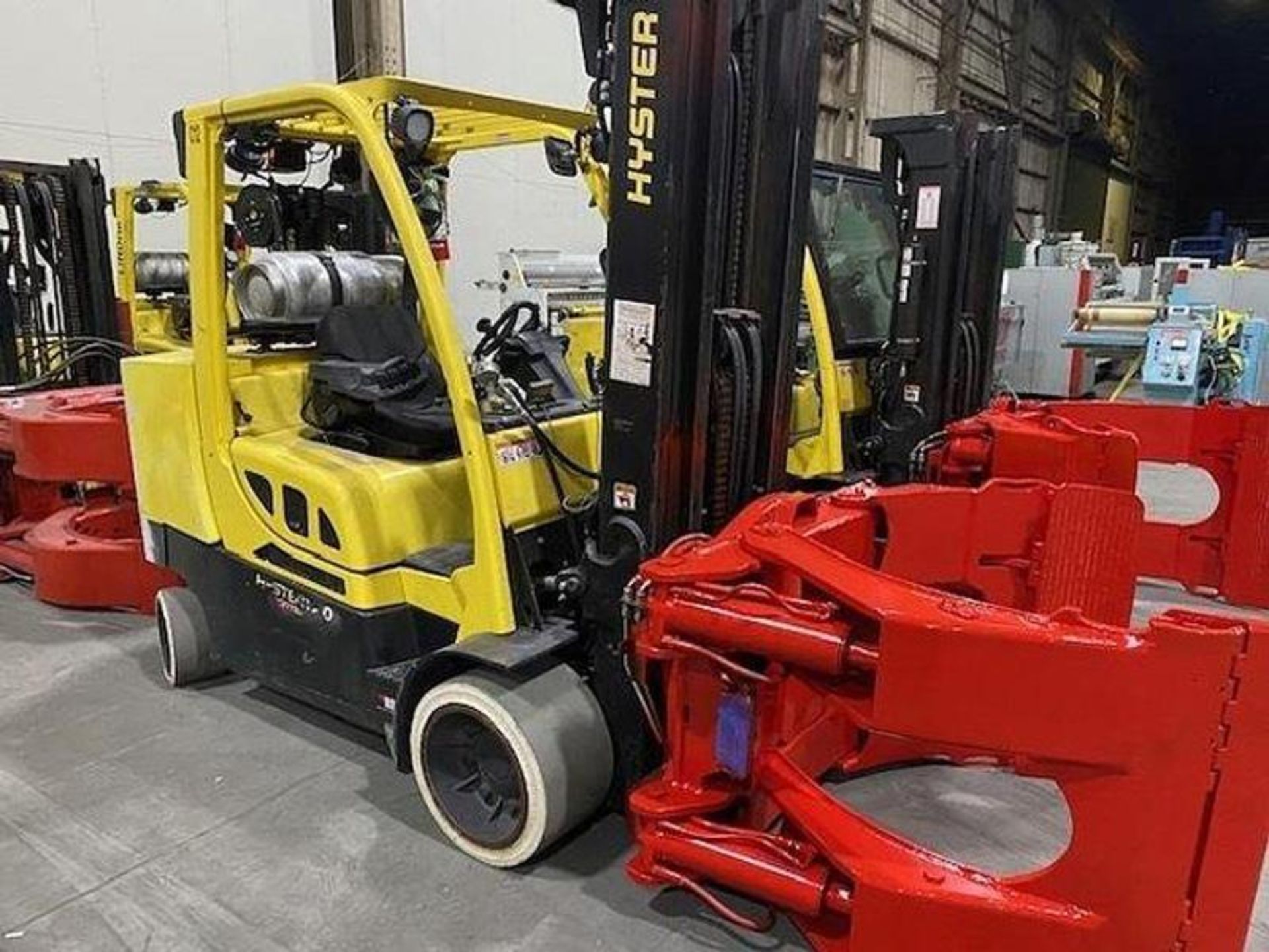 12,000 POUND HYSTER S120FTPRS FORKLIFT WITH 60" BOLZONI PAPER ROLL CLAMP TRIPLE STAGE MAST MFG. 2016 - Image 2 of 7