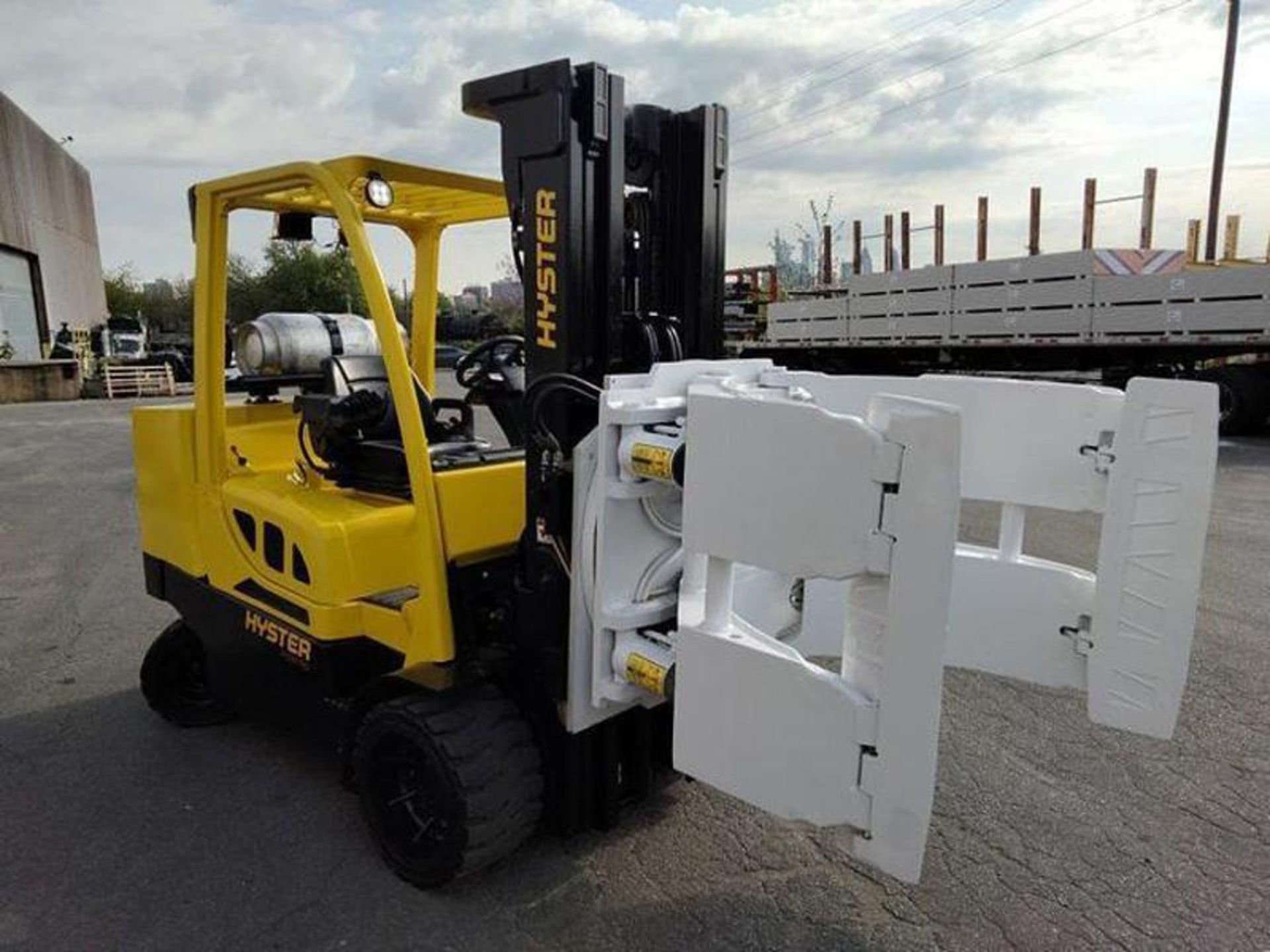 12,000 POUND HYSTER S120FTPRS FORKLIFT WITH 60" CLAMP - Bild 2 aus 6