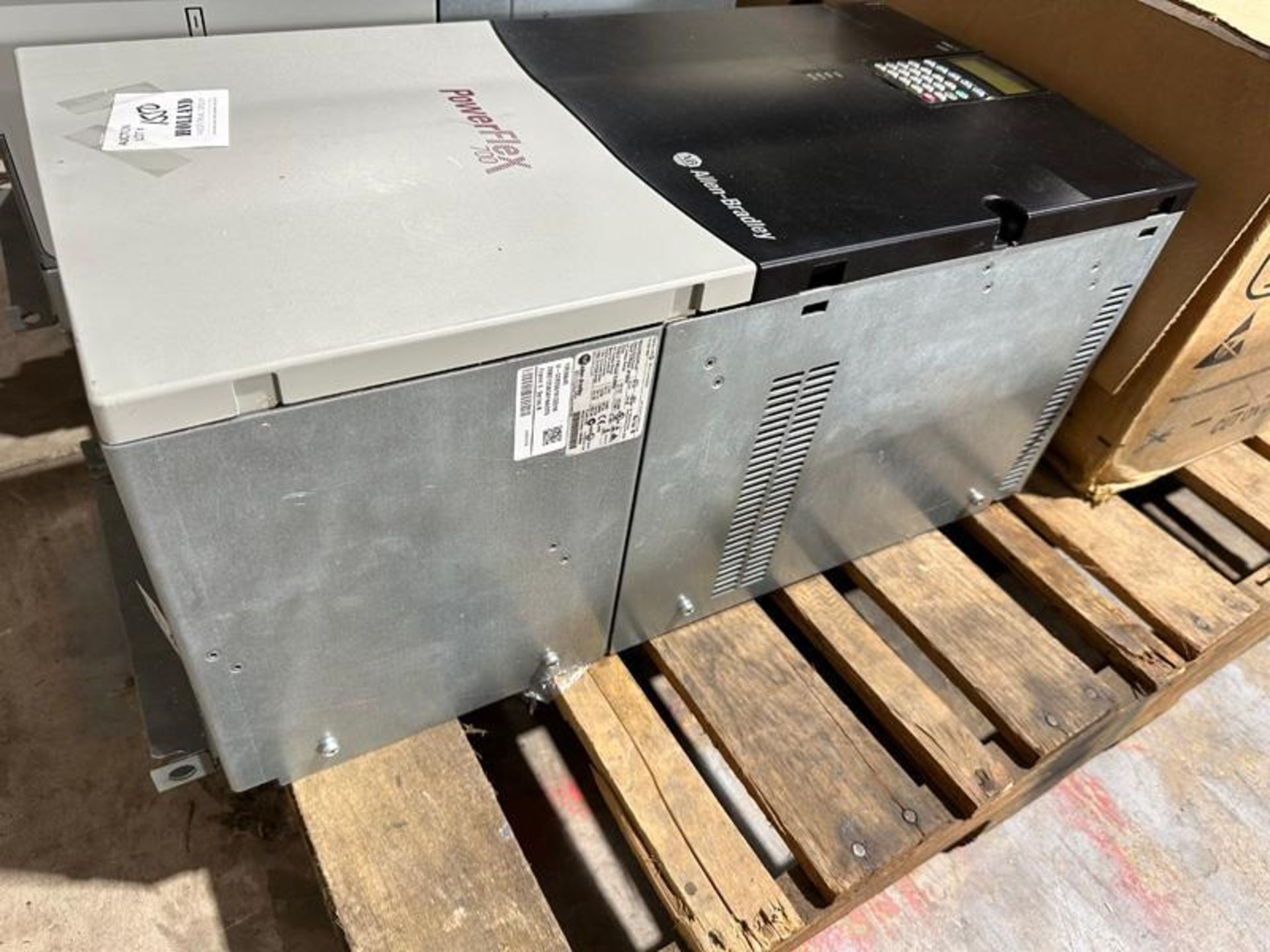 ALLEN BRADLEY 20BD125A3AYNADD0 POWERFLEX 700 DRIVE 100 HP SER.B - Image 3 of 4