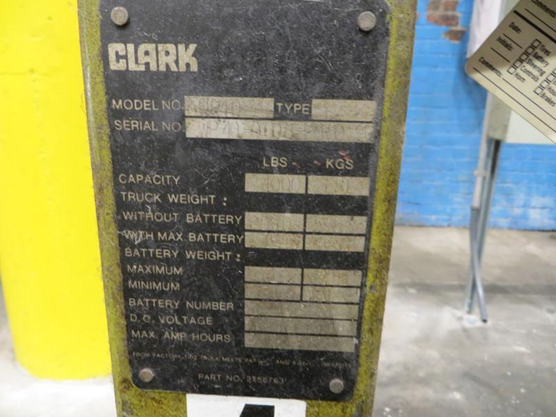 Clark electric pallet jack with charger, 4,000lb capacity, M/N WP40 - Image 3 of 4