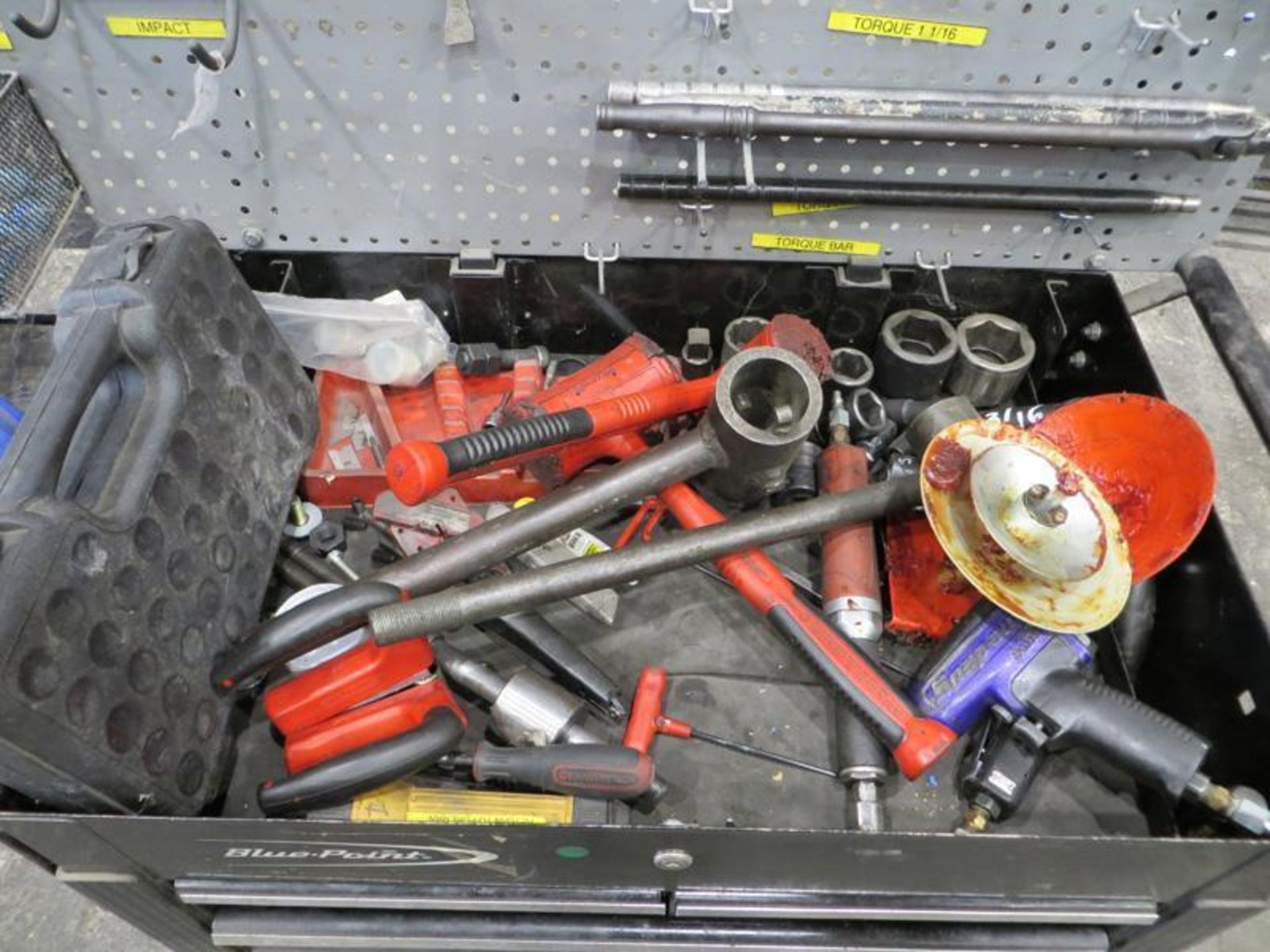 Blue point rolling tool box plus contents - Image 2 of 5