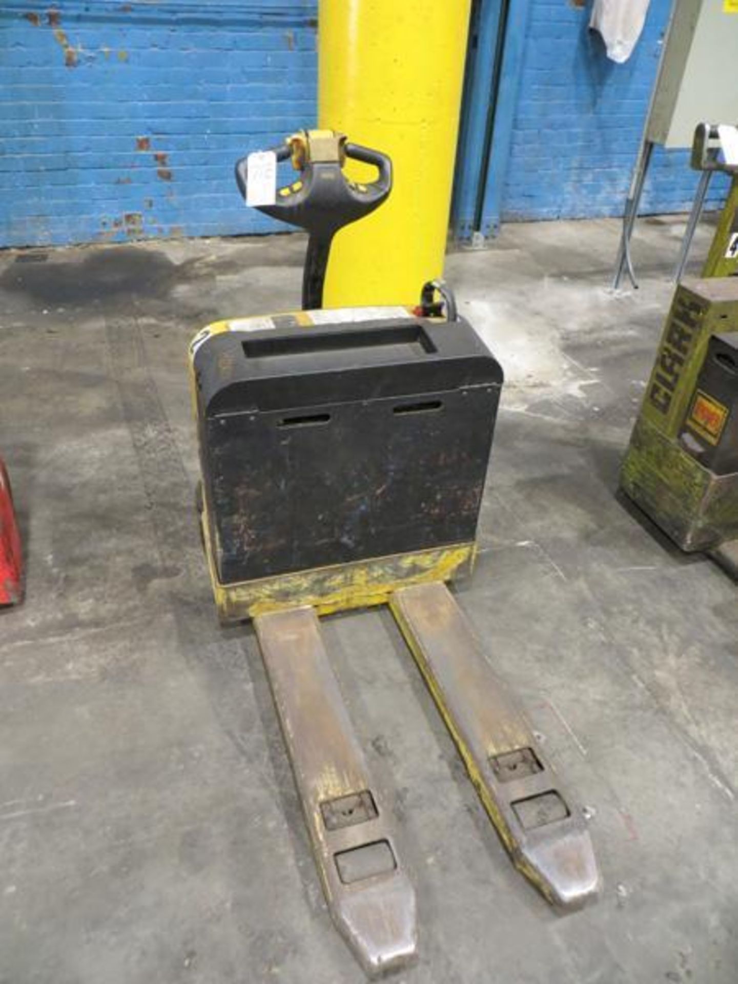 Yale electric pallet jack, 4,000lb capacity, M/N MPB-040-EN24T2236