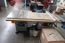 Delta m# Unisaw Wood Table Saw - Blade Size: 10