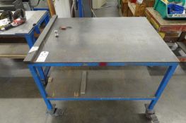 Workstation - Appx. Size: 4'W x 3'L x 35 1/2