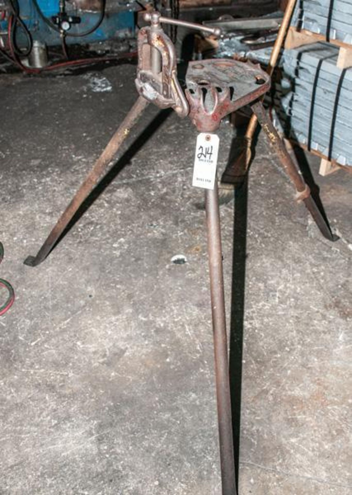 Rigid No. 40 Tristand, Pipe Vise/ Clamp