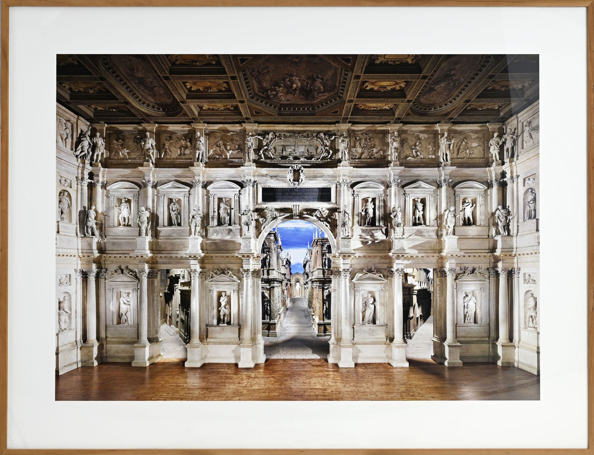 Candida Höfer (1944), "Teatro Olimpico Vicenza II", 2010, C-Print, éd. 5/6 - Image 2 of 4