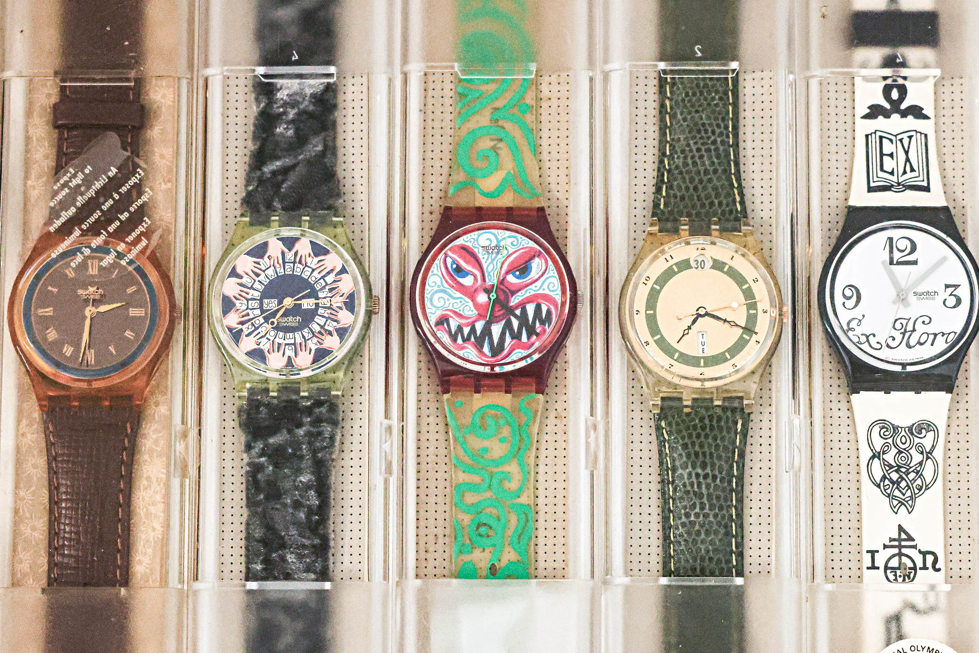 A QUANTITY OF SWATCH WATCHES - Image 2 of 3