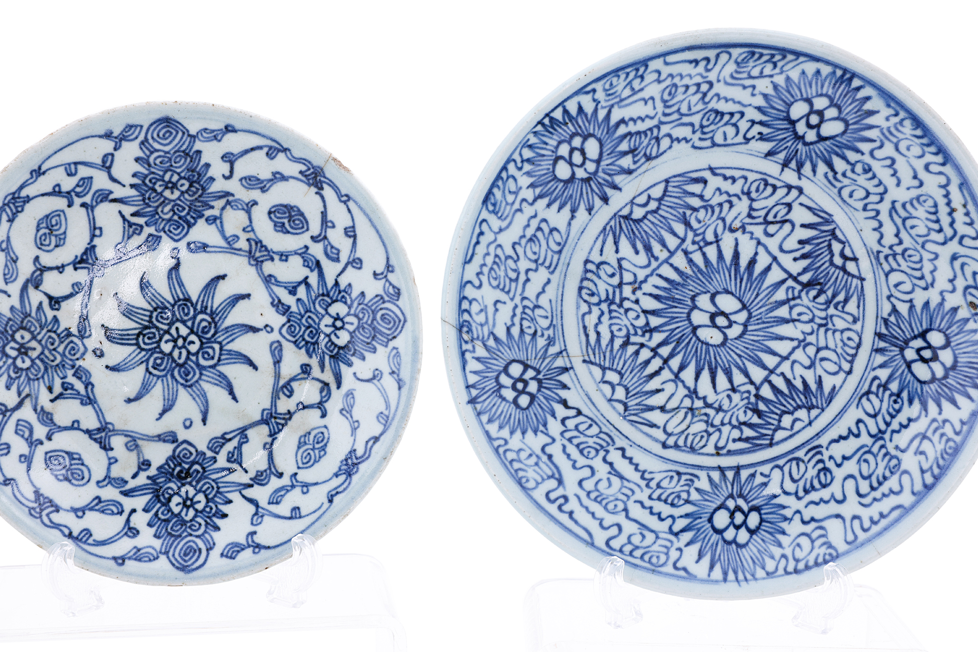 AN ASSORTED GROUP OF BLUE AND WHITE DISHES AND BOWLS - Image 2 of 3