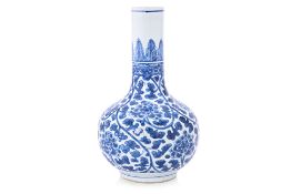 A BLUE AND WHITE LOTUS BOTTLE VASE