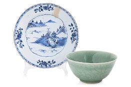 AN 18TH CENTURY BLUE & WHITE PLATE AND A CELADON BOWL