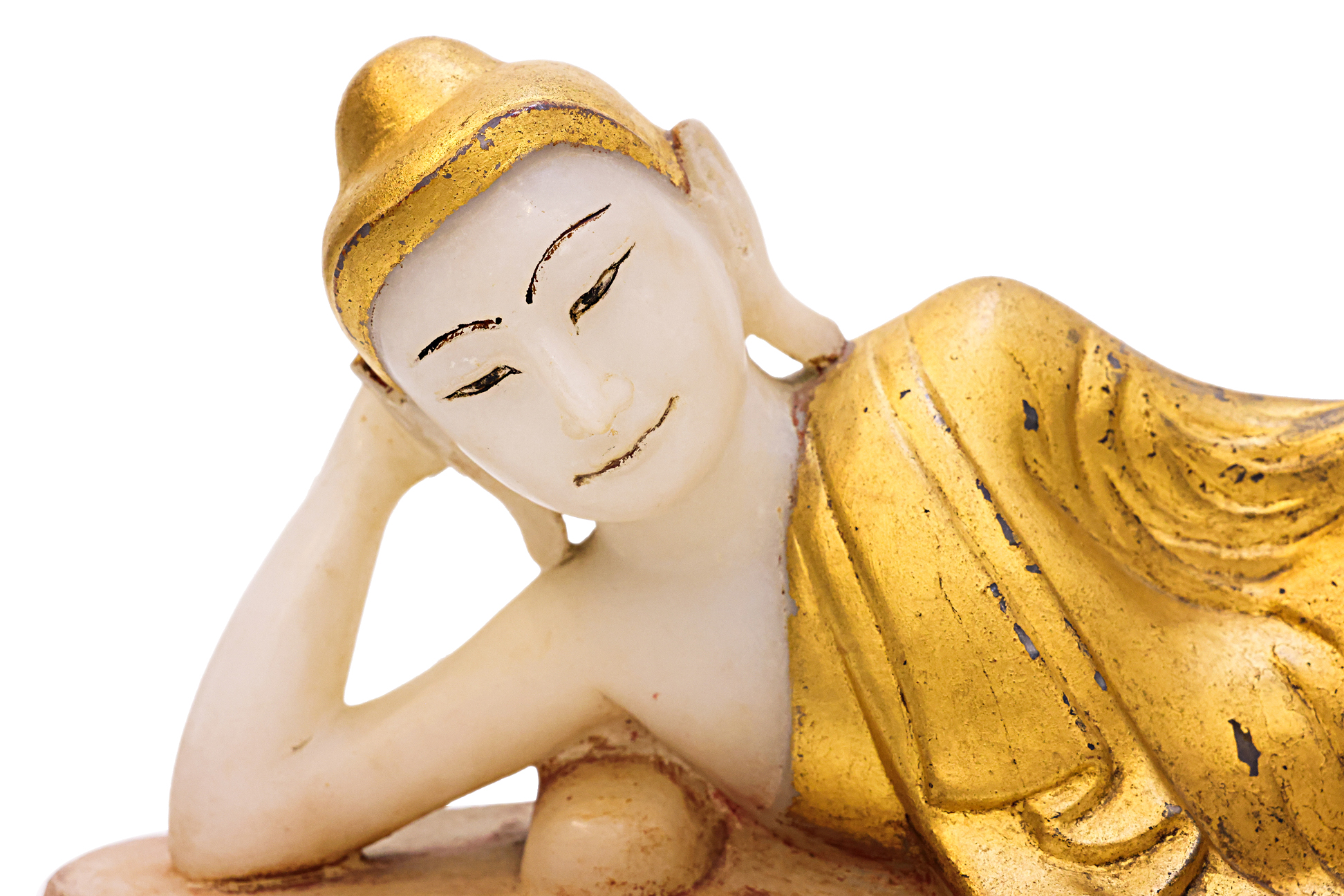 A BURMESE ALABASTER RECLINING BUDDHA STATUE - Image 2 of 3