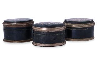 A GROUP OF THREE BURMESE NIELLO LIME BOXES