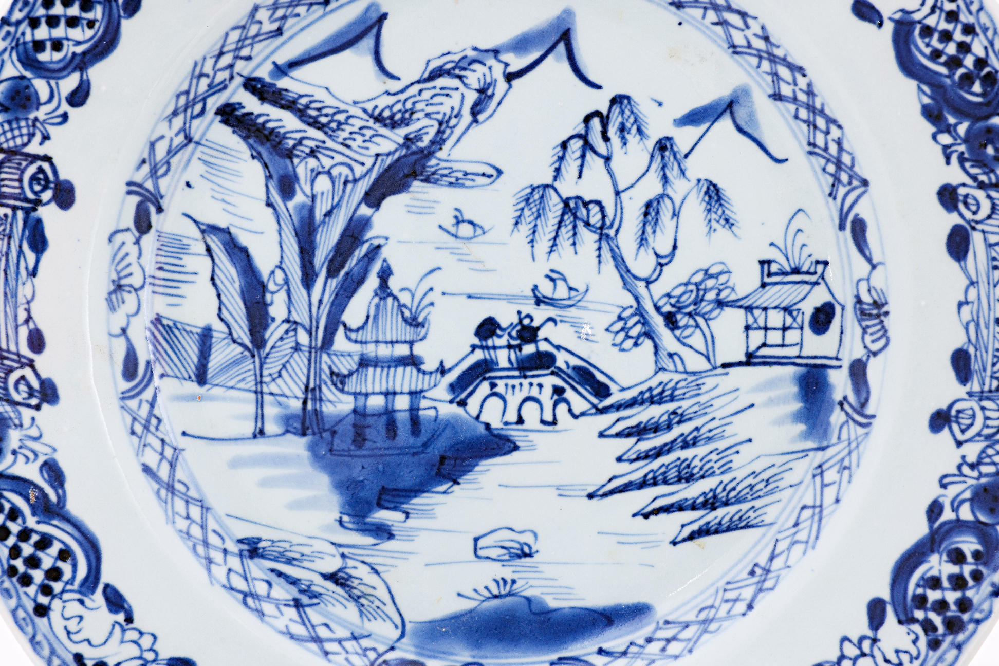 A PAIR OF BLUE AND WHITE PORCELAIN LANDSCAPE PLATES - Image 3 of 3