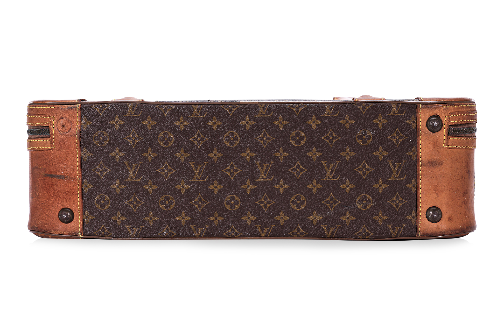 A LOUIS VUITTON LUGGAGE BAG - Image 3 of 4