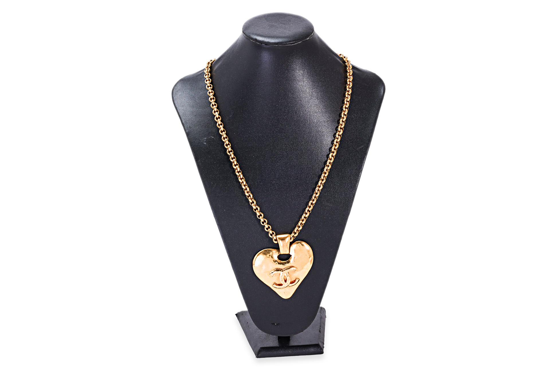 A CHANEL CC HEART PENDANT NECKLACE - Image 2 of 9