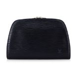 A LOUIS VUITTON EPI DAUPHINE POUCH