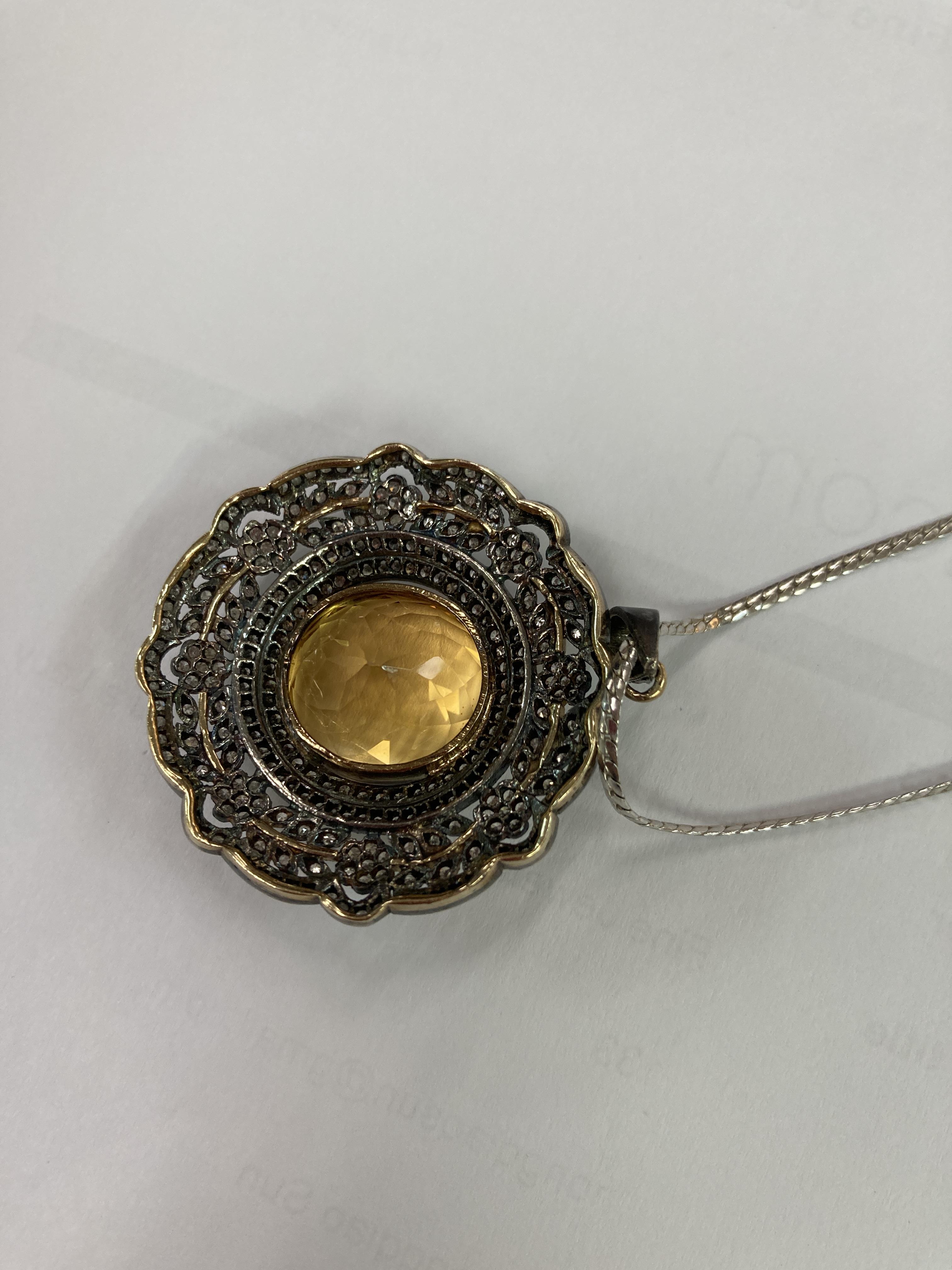 A CITRINE AND DIAMOND PENDANT ON CHAIN - Image 9 of 9