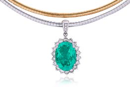 A LARGE COLOMBIAN EMERALD AND DIAMOND PENDANT NECKLACE
