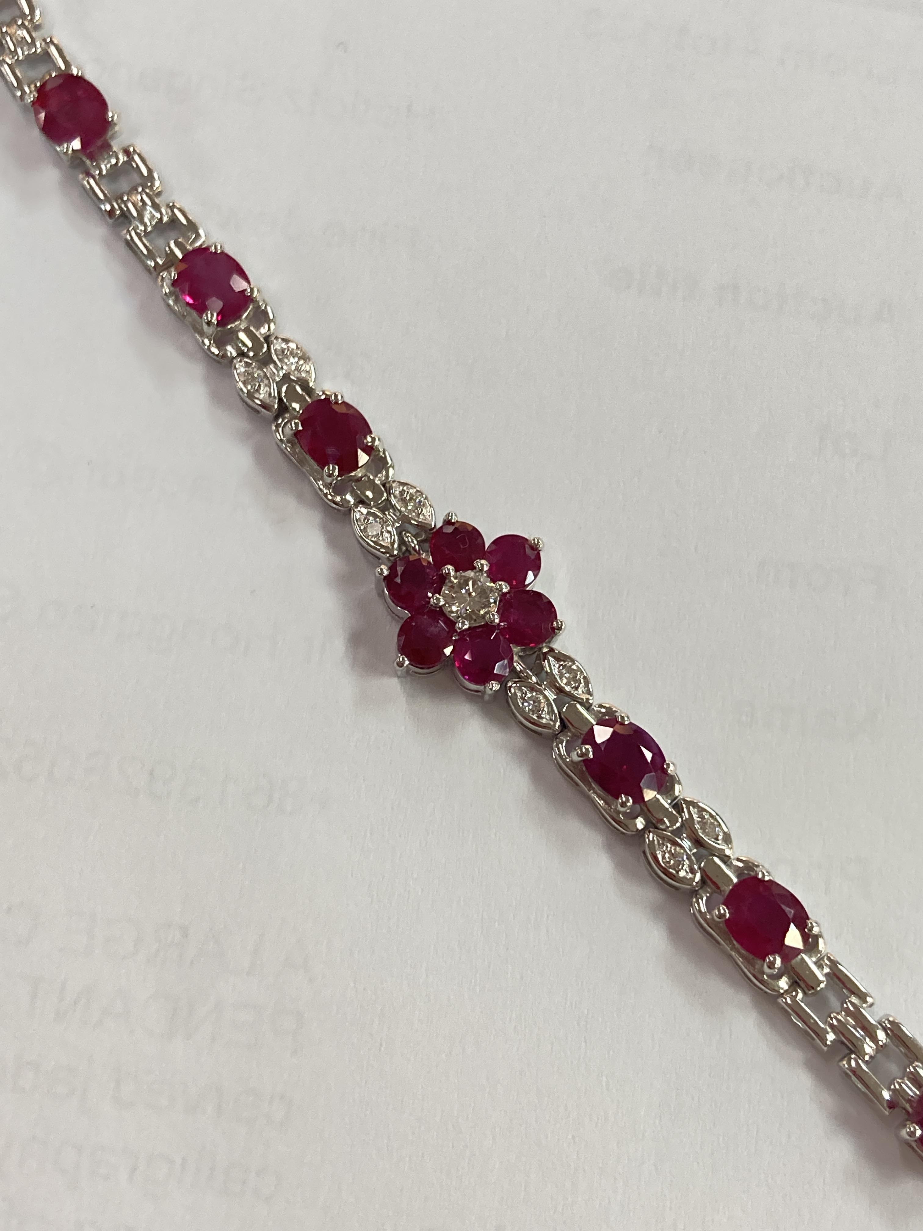 A BURMESE RUBY AND DIAMOND BRACELET - Image 7 of 14