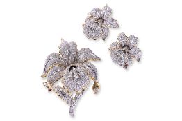 A SET OF LARGE PLATINUM AND GOLD 'ORCHID' JEWELLERY