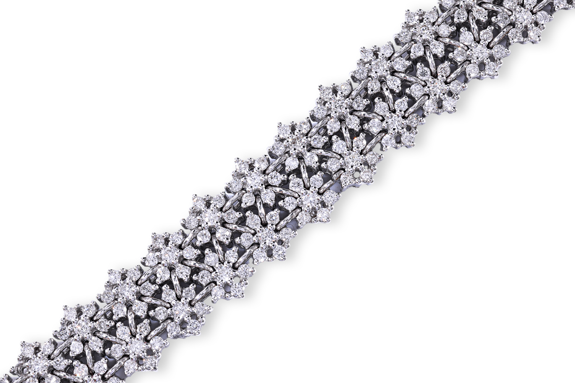 A DIAMOND 'SNOWFLAKE' WHITE GOLD BRACELET