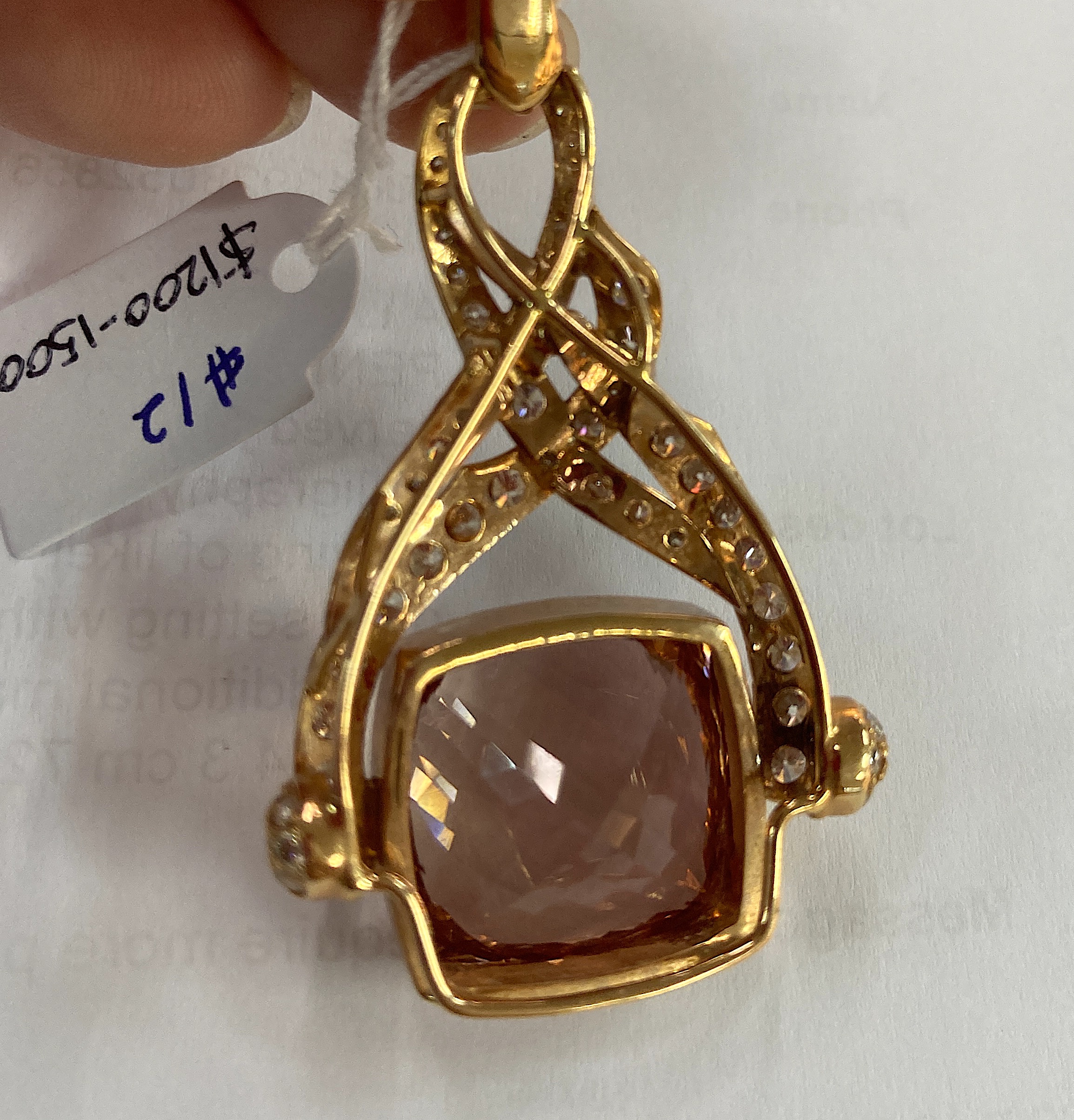 A LARGE MORGANITE AND DIAMOND PENDANT - Image 6 of 13