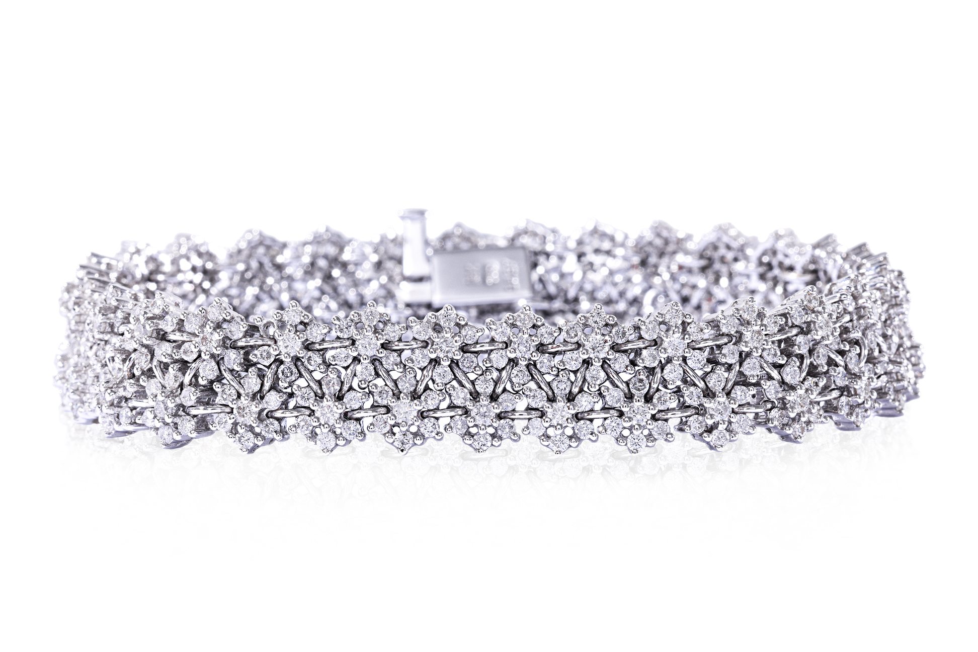 A DIAMOND 'SNOWFLAKE' WHITE GOLD BRACELET - Image 2 of 4