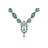 AN EMERALD AND DIAMOND NECKLACE