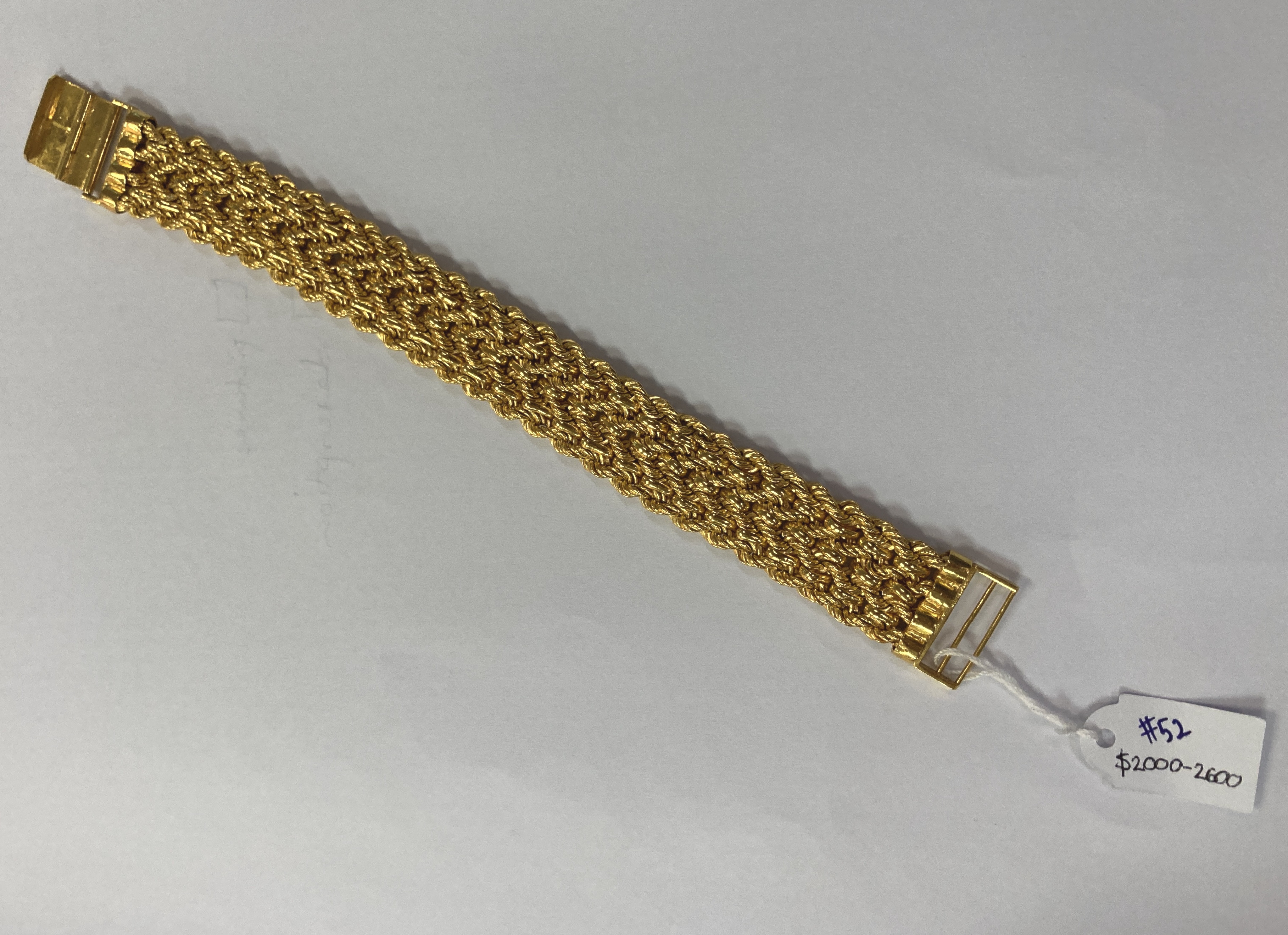 A HIGH CARAT BRAIDED GOLD BRACELET - Image 5 of 10