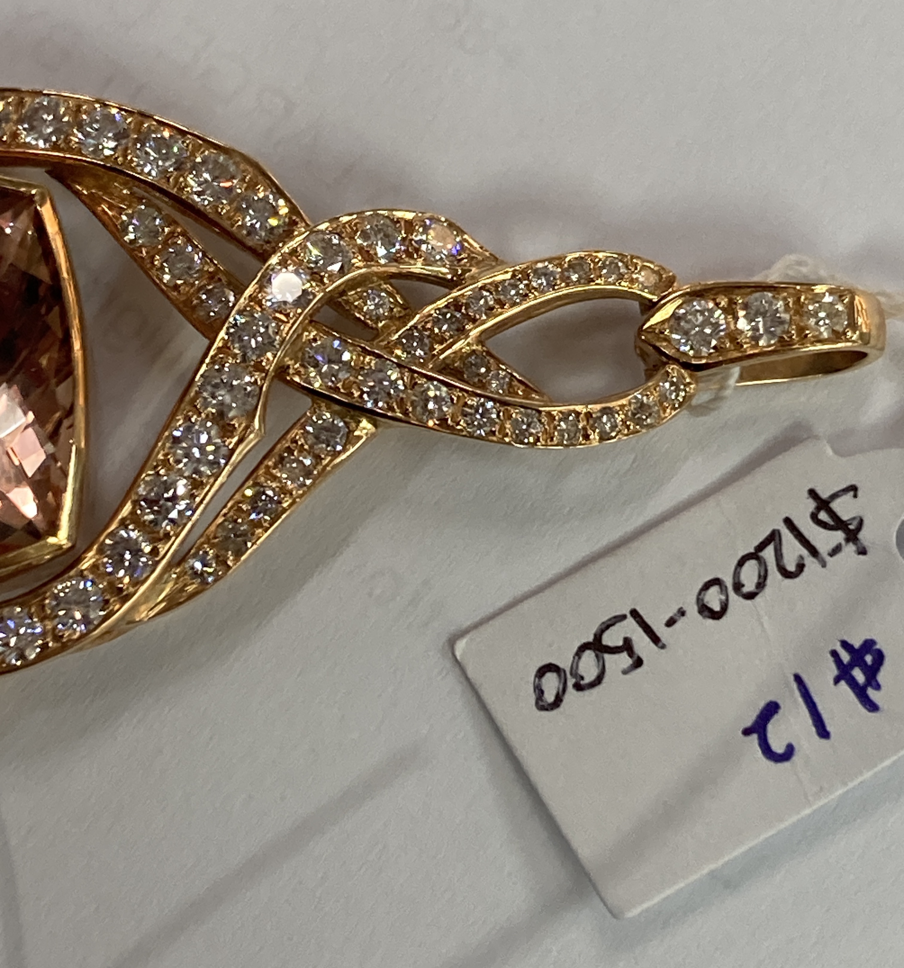 A LARGE MORGANITE AND DIAMOND PENDANT - Image 11 of 13