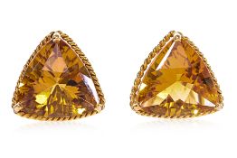 A PAIR OF CITRINE EARRINGS