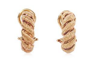 A PAIR OF ITALIAN TEXTURED GOLD CLIP EARRINGS