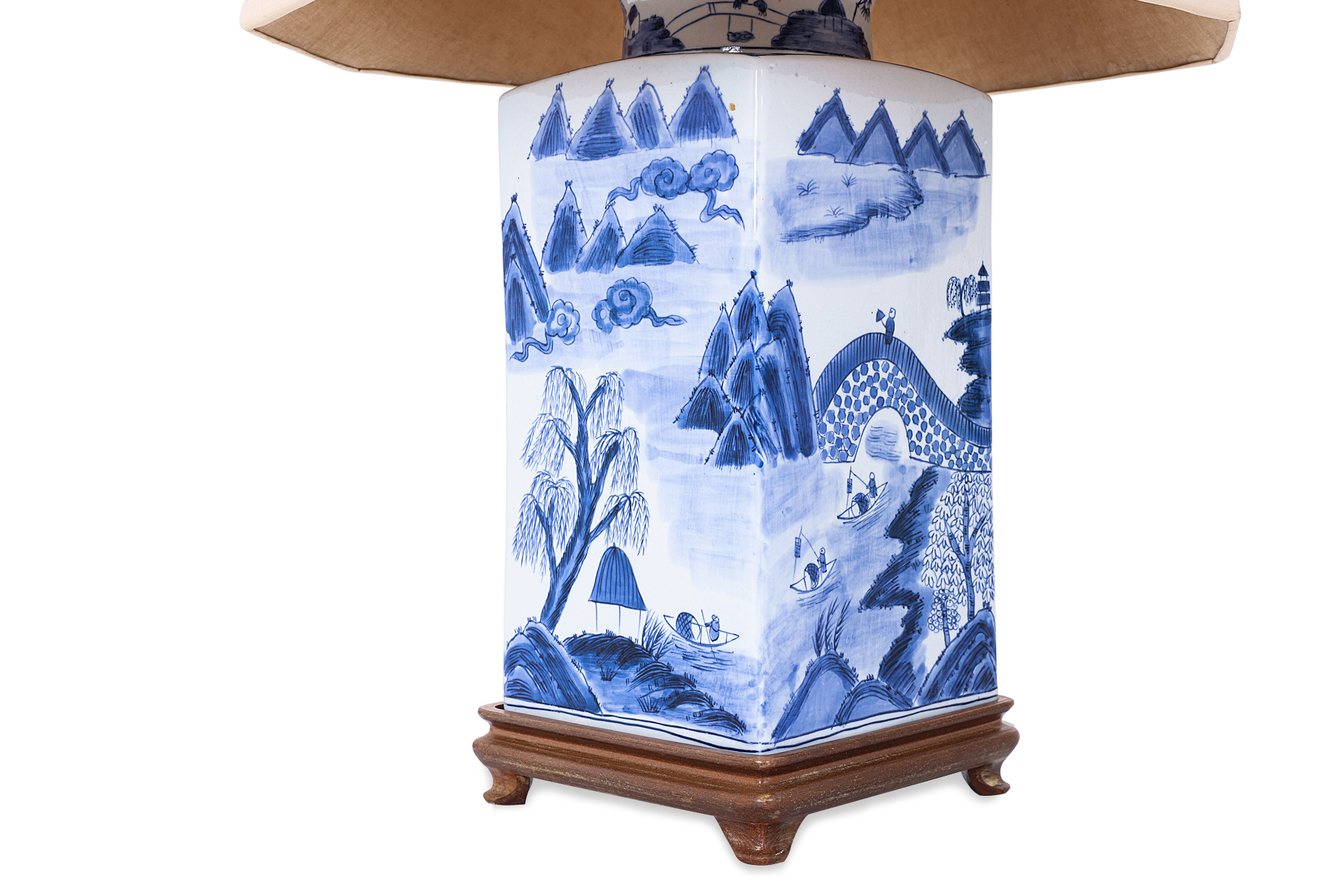 A BLUE AND WHITE PORCELAIN TABLE LAMP - Image 2 of 3