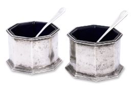 A PAIR OF GEORGE V SILVER OCTAGONAL SALTS