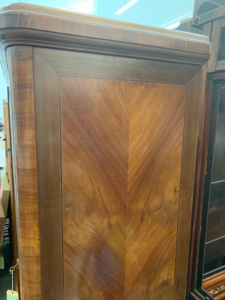 A FRENCH PARQUETRY ARMOIRE - Image 16 of 23